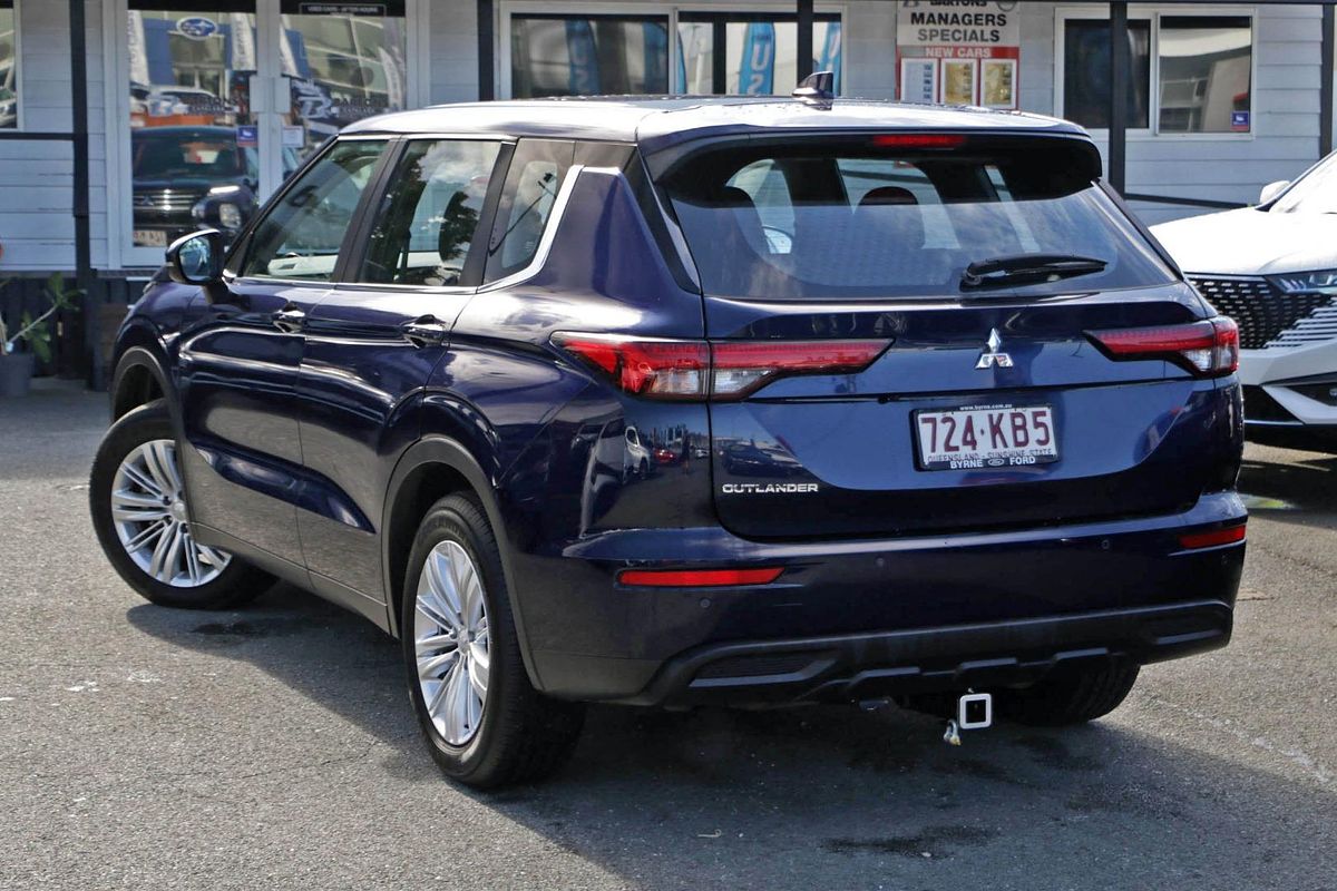 2023 Mitsubishi Outlander ES ZM