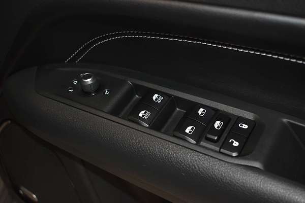 2023 Jeep Compass S-Limited M6