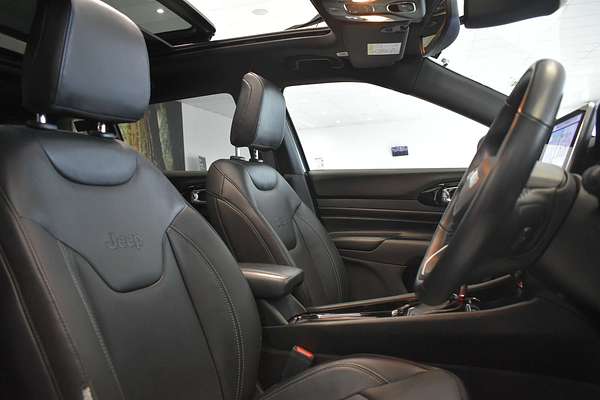 2023 Jeep Compass S-Limited M6