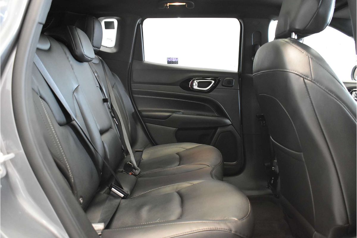 2023 Jeep Compass S-Limited M6