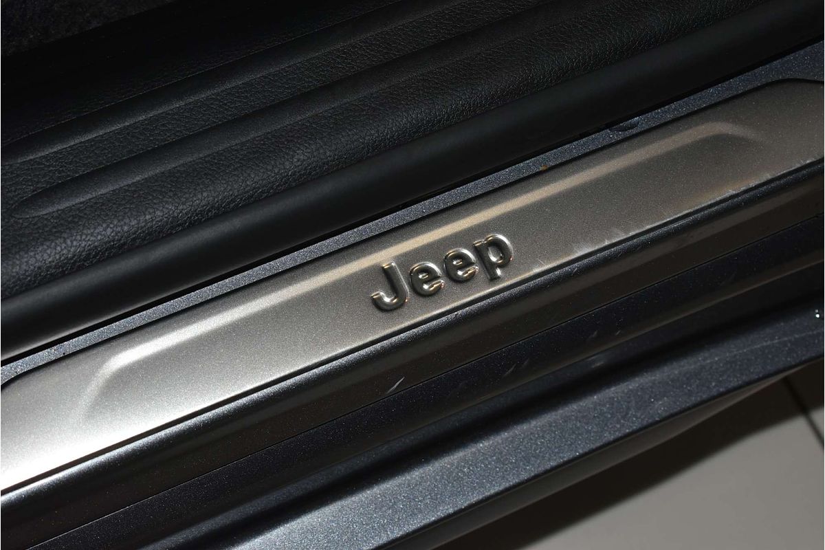 2023 Jeep Compass S-Limited M6