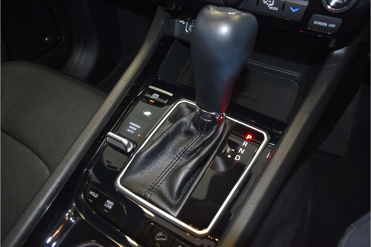2023 Jeep Compass S-Limited M6