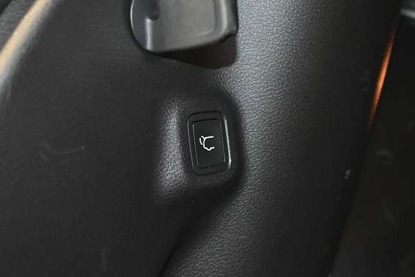 2023 Jeep Compass S-Limited M6