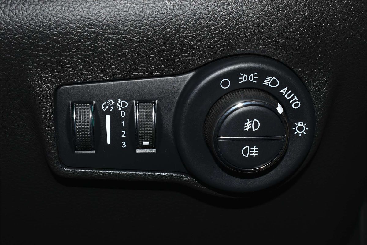 2023 Jeep Compass S-Limited M6