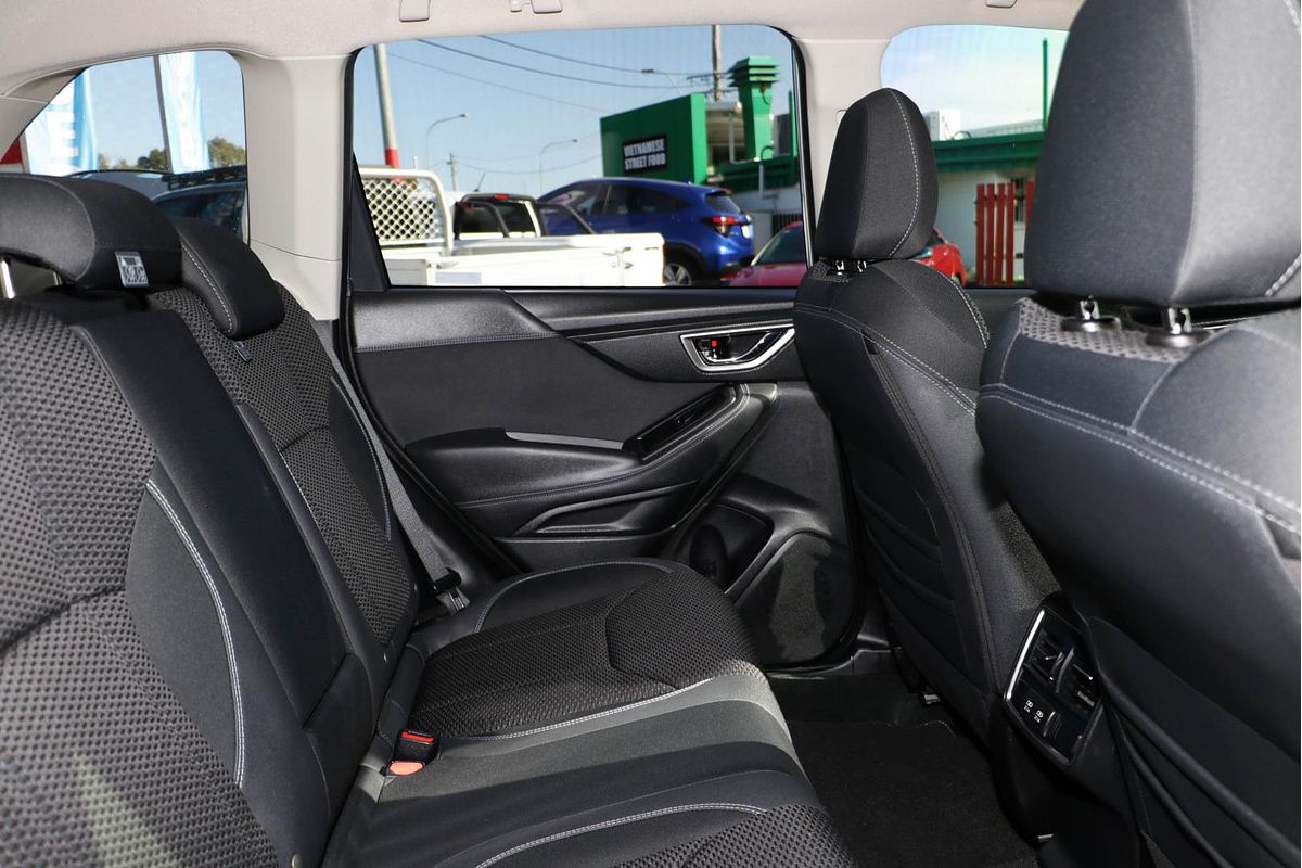 2019 Subaru Forester 2.5i Premium S5