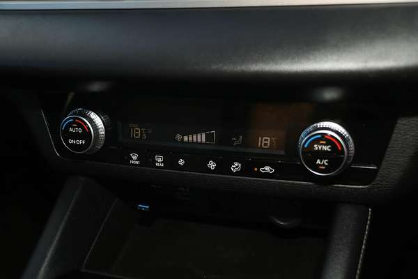 2023 Mitsubishi Outlander ES ZM