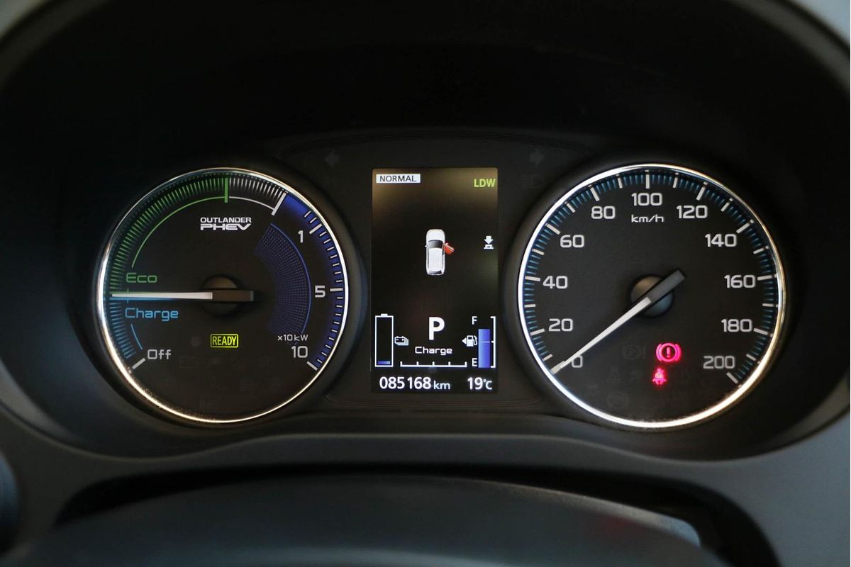 2019 Mitsubishi Outlander PHEV ES ADAS ZL
