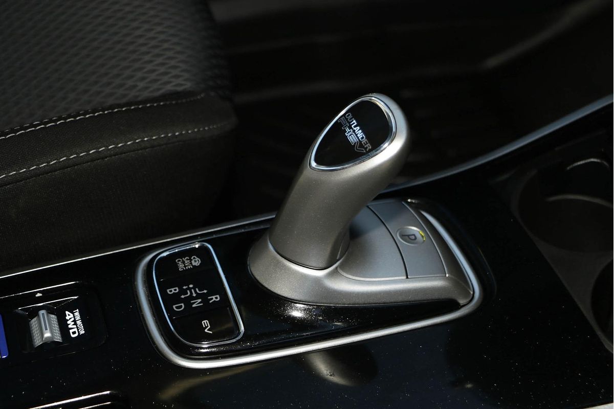 2019 Mitsubishi Outlander PHEV ES ADAS ZL