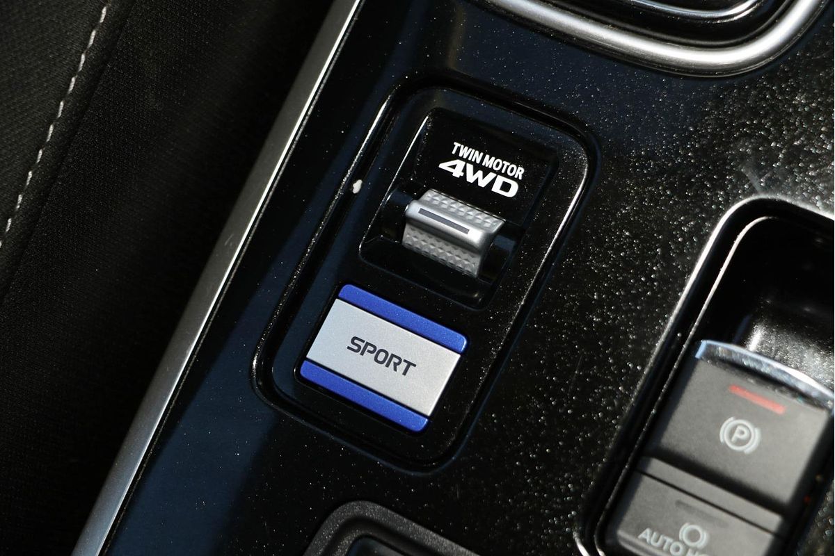 2019 Mitsubishi Outlander PHEV ES ADAS ZL