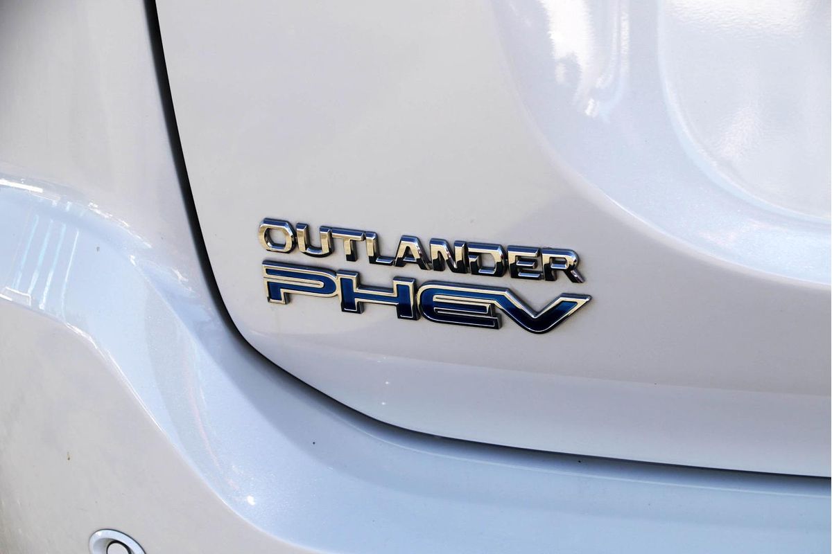2019 Mitsubishi Outlander PHEV ES ADAS ZL