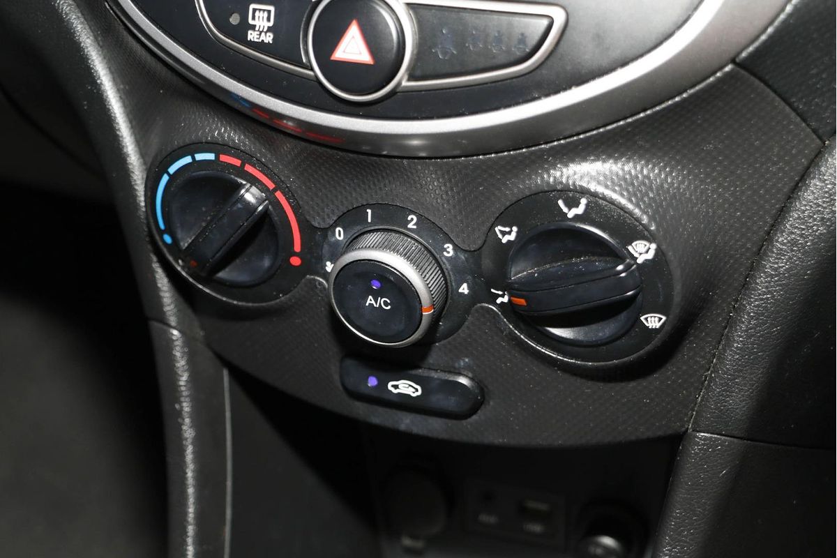 2016 Hyundai Accent Active RB3