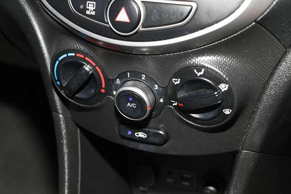 2016 Hyundai Accent Active RB3