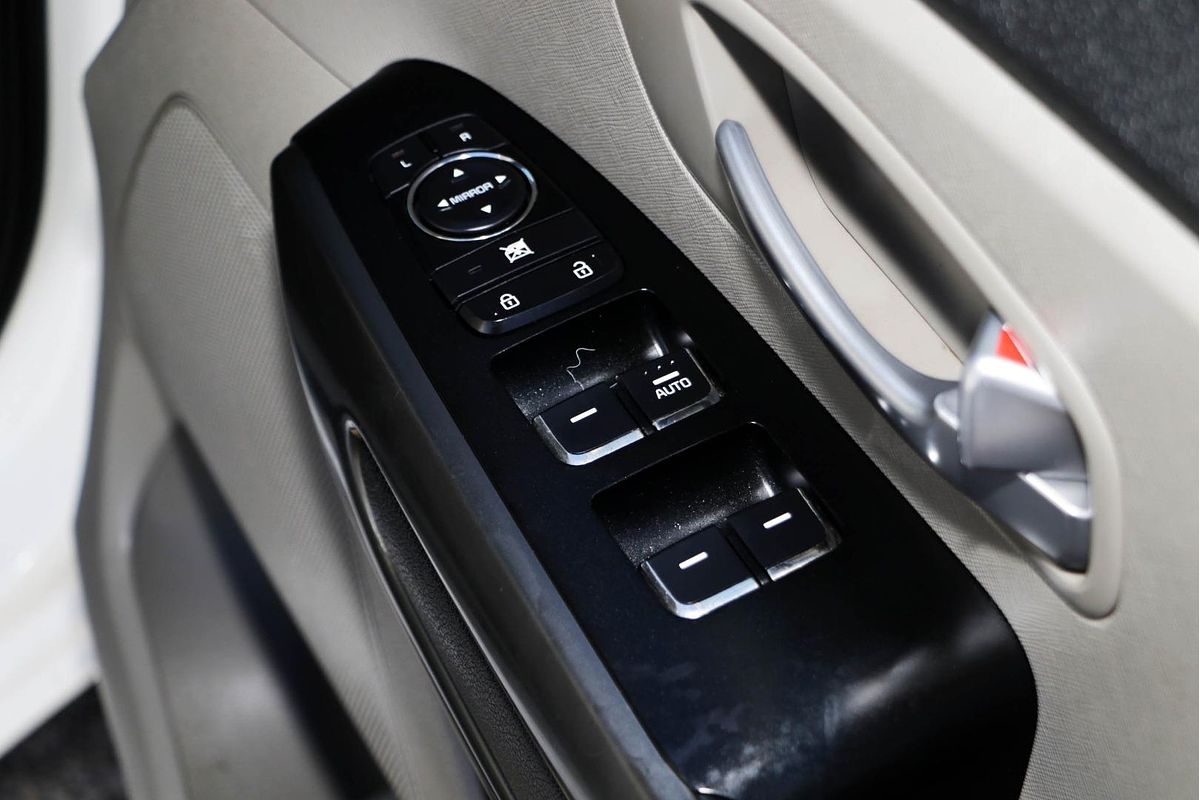 2020 Kia Carnival S YP