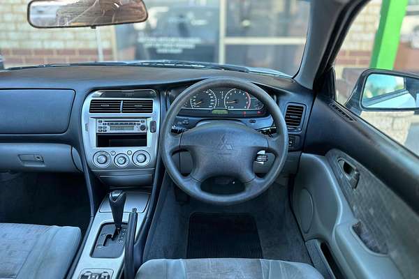 2005 Mitsubishi Magna ES TW