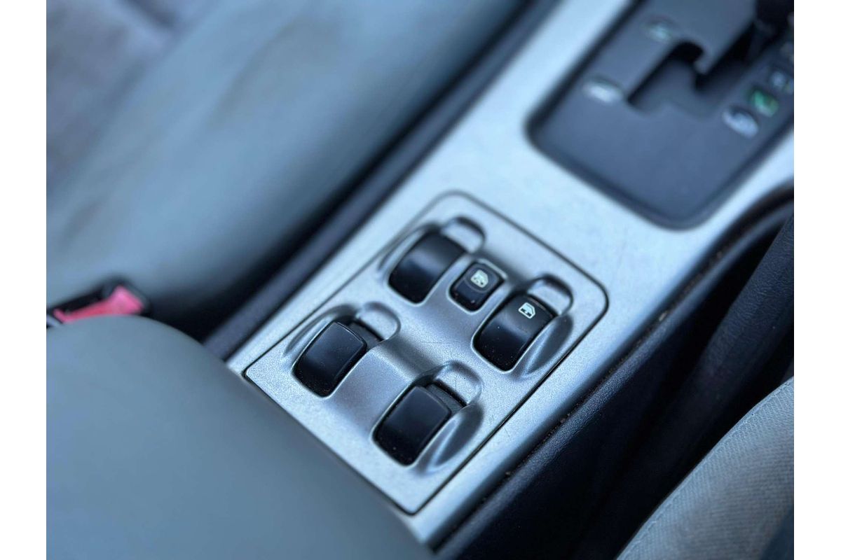 2005 Mitsubishi Magna ES TW