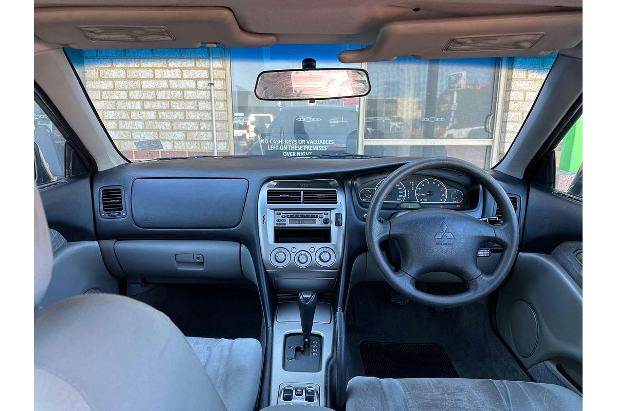 2005 Mitsubishi Magna ES TW