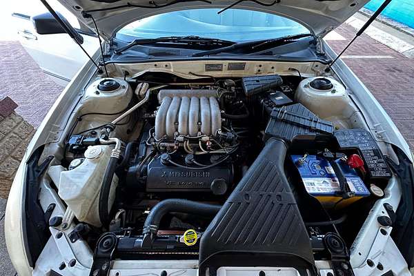 2005 Mitsubishi Magna ES TW