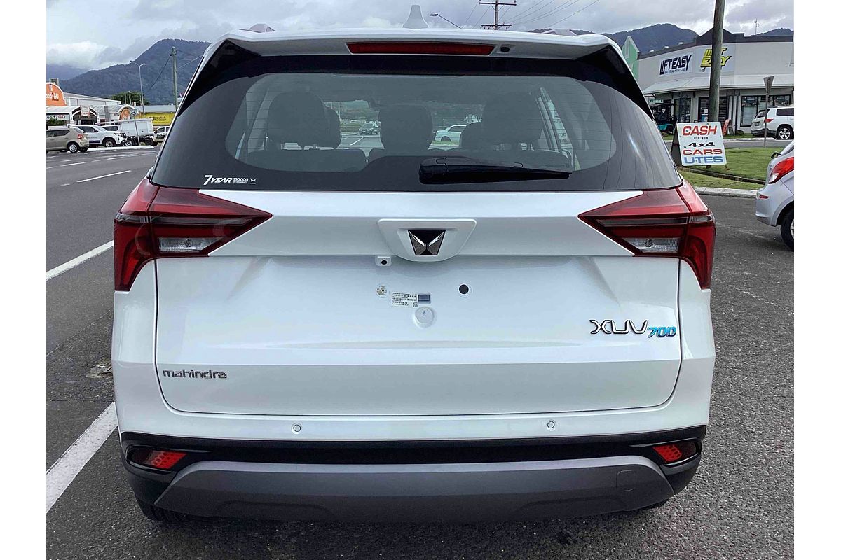 2025 Mahindra XUV700 AX7L
