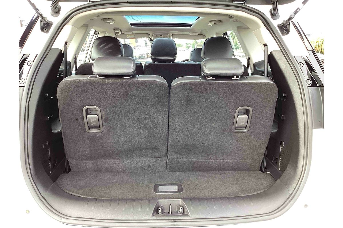 2025 Mahindra XUV700 AX7L