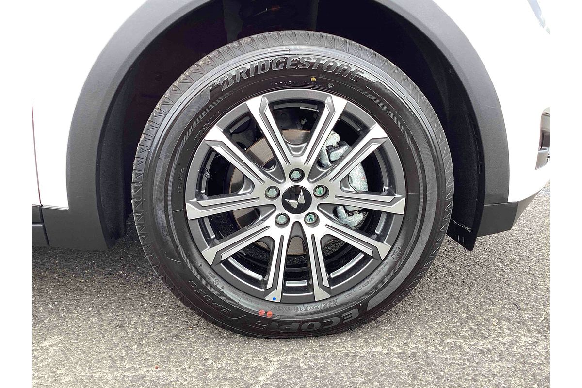 2025 Mahindra XUV700 AX7L