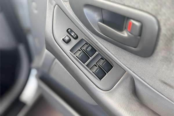 2002 Toyota AVALON CONQUEST MCX10R