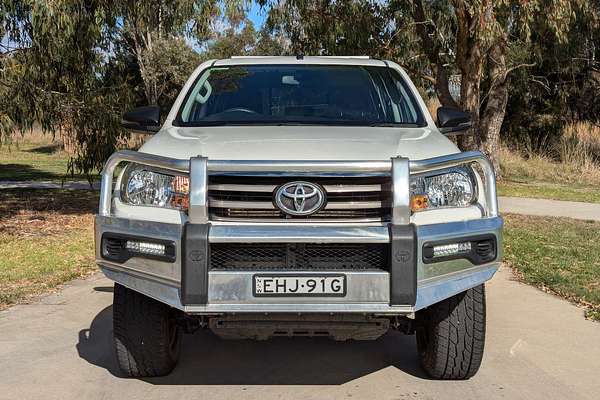 2017 Toyota Hilux SR GUN126R 4X4