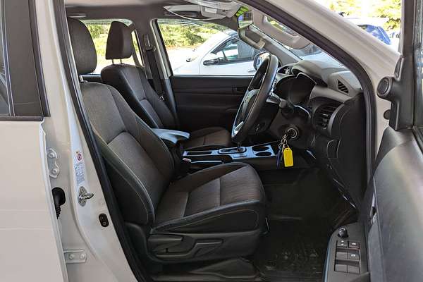 2017 Toyota Hilux SR GUN126R 4X4