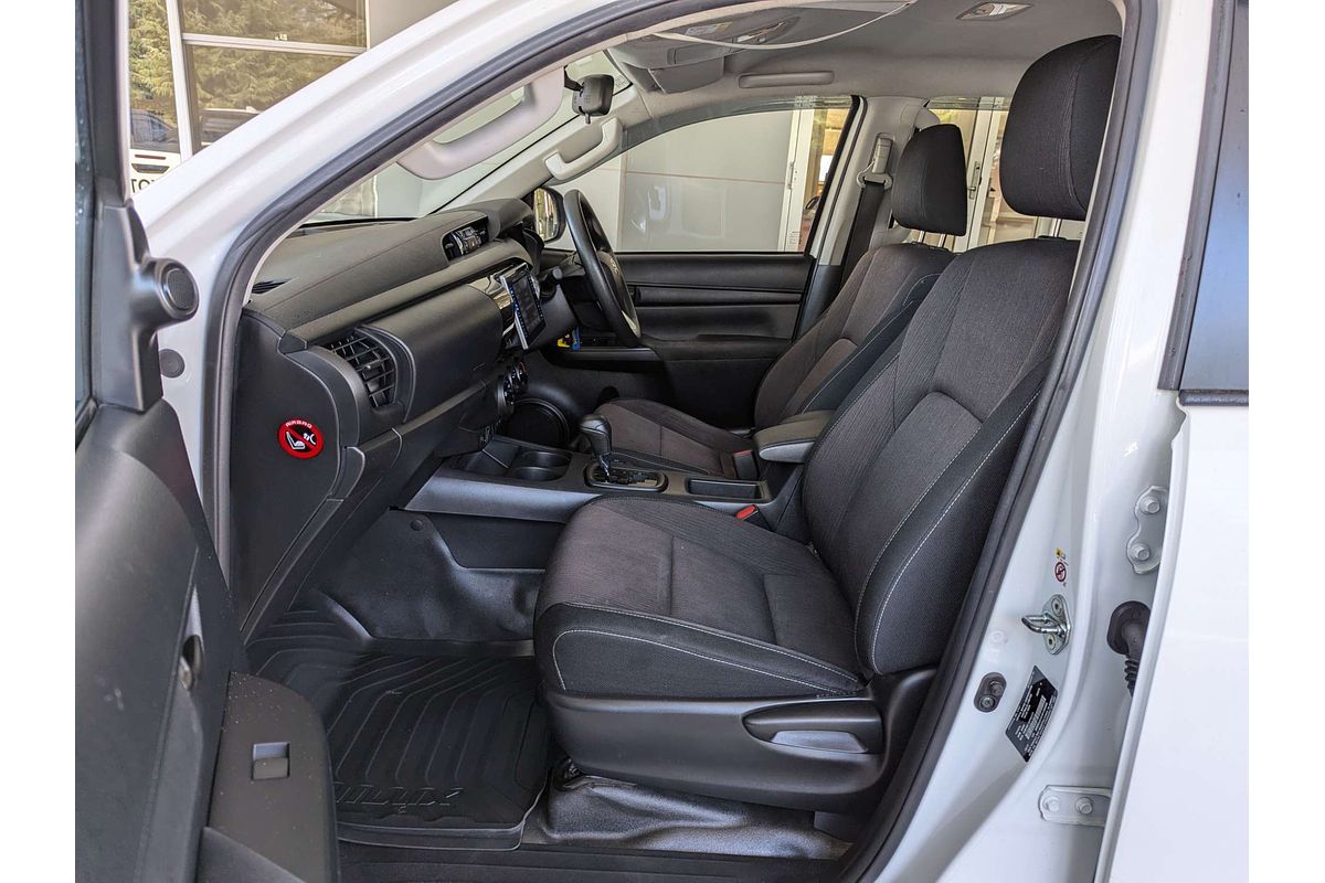 2017 Toyota Hilux SR GUN126R 4X4
