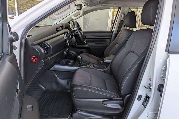 2017 Toyota Hilux SR GUN126R 4X4