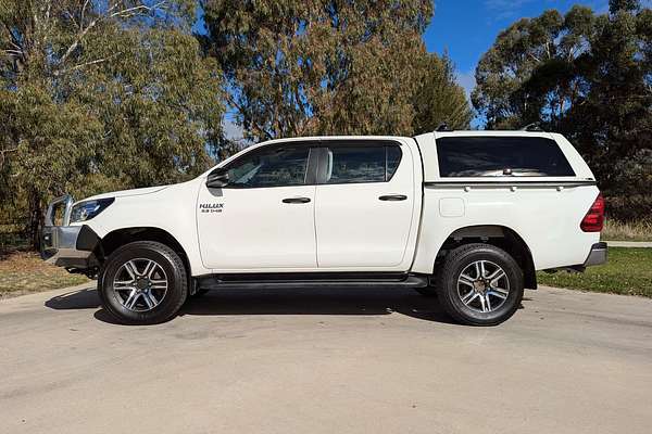 2017 Toyota Hilux SR GUN126R 4X4