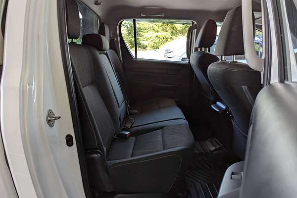 2017 Toyota Hilux SR GUN126R 4X4