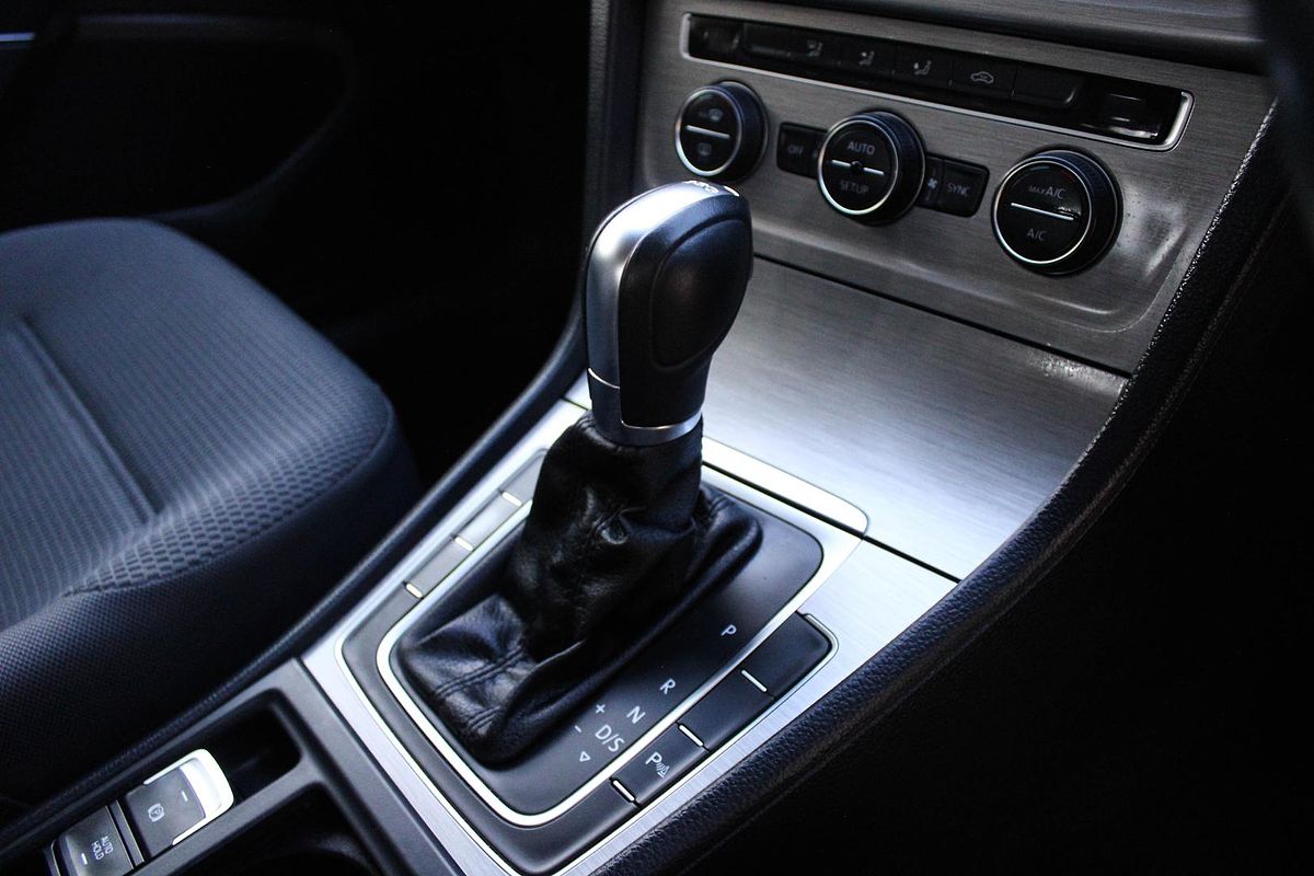 2014 Volkswagen Golf 90TSI Comfortline 7