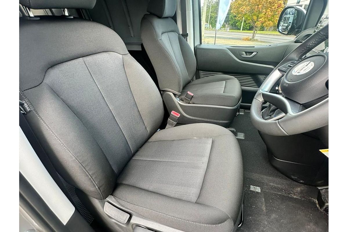 2024 Hyundai STARIA LOAD US4.V3