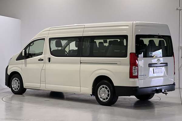 2022 Toyota Hiace Commuter GDH322R
