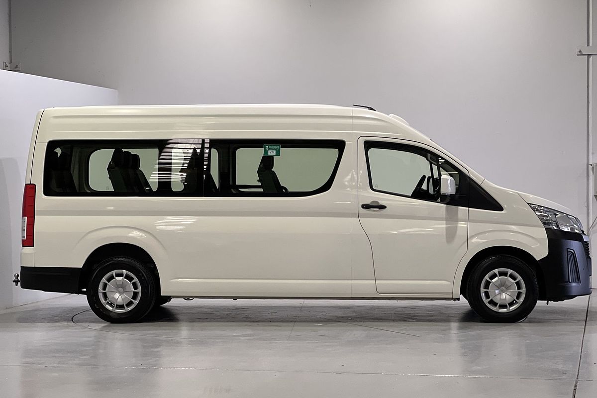 2022 Toyota Hiace Commuter GDH322R