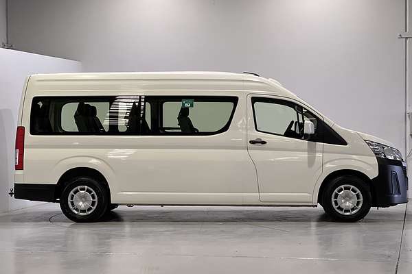 2022 Toyota Hiace Commuter GDH322R
