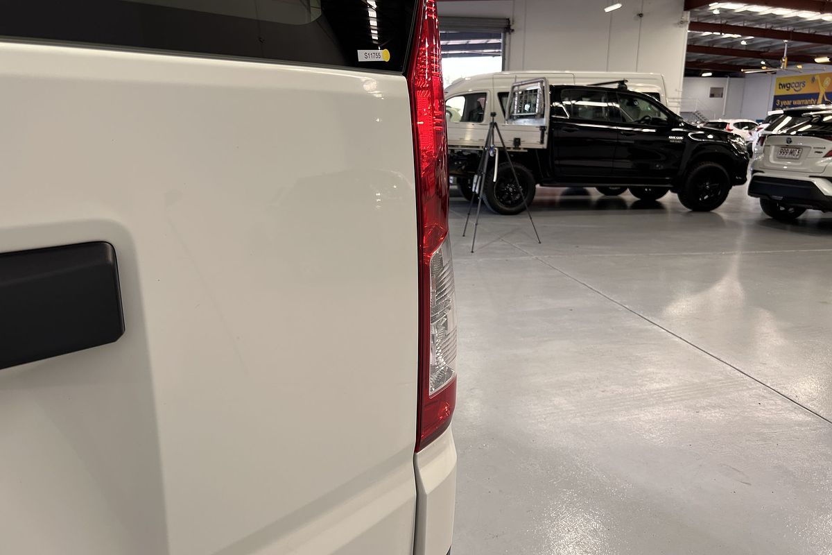 2022 Toyota Hiace Commuter GDH322R
