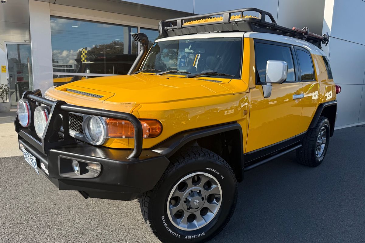 2012 Toyota FJ Cruiser GSJ15R