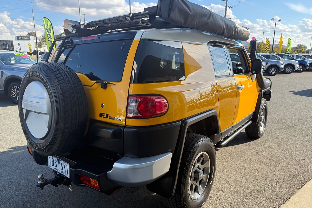 2012 Toyota FJ Cruiser GSJ15R