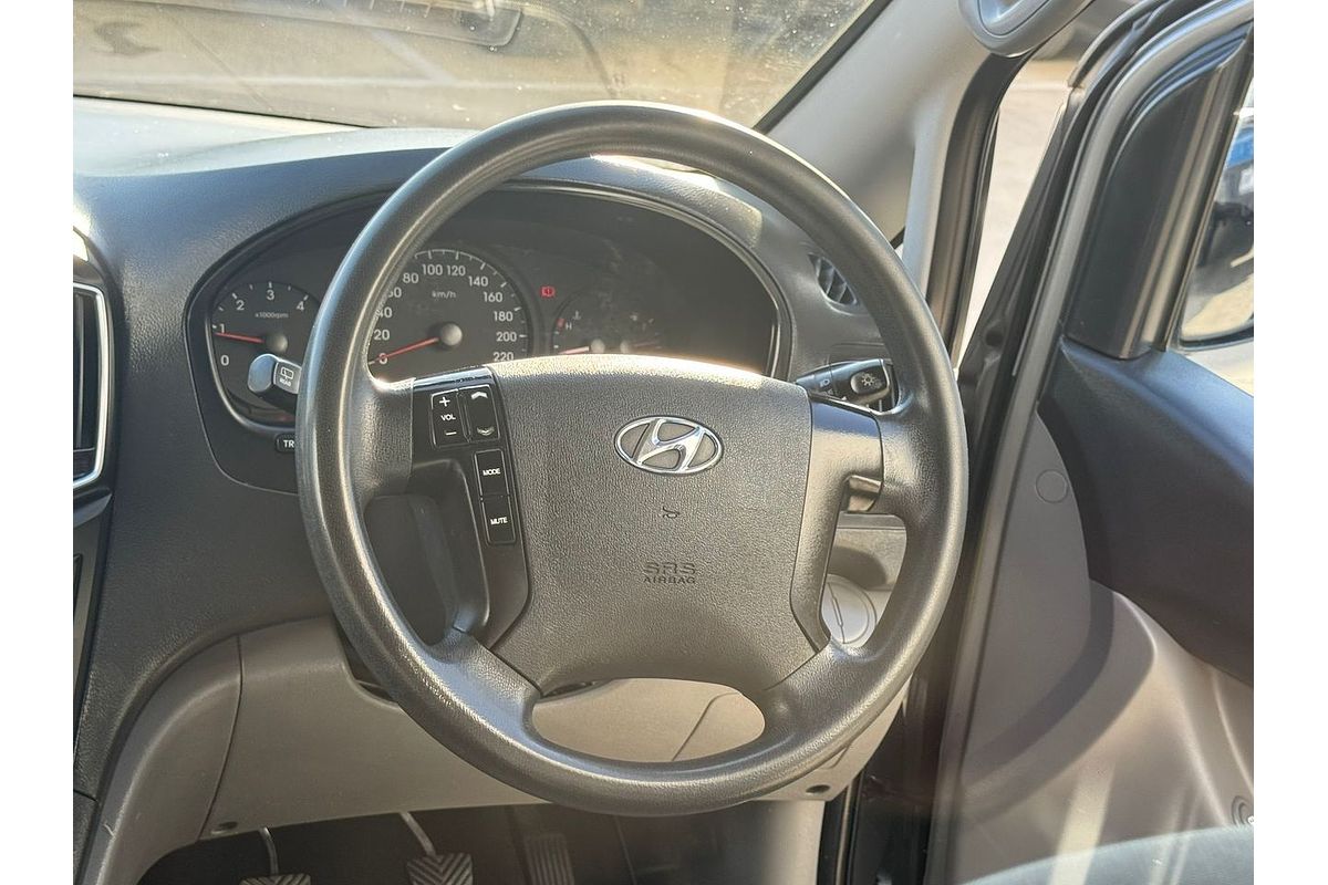 2017 Hyundai iLoad TQ3-V Series II