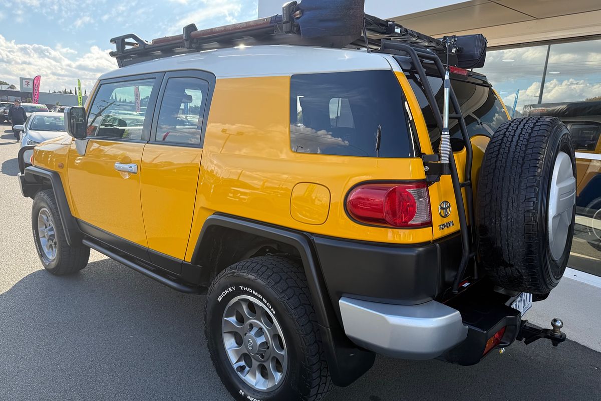 2012 Toyota FJ Cruiser GSJ15R
