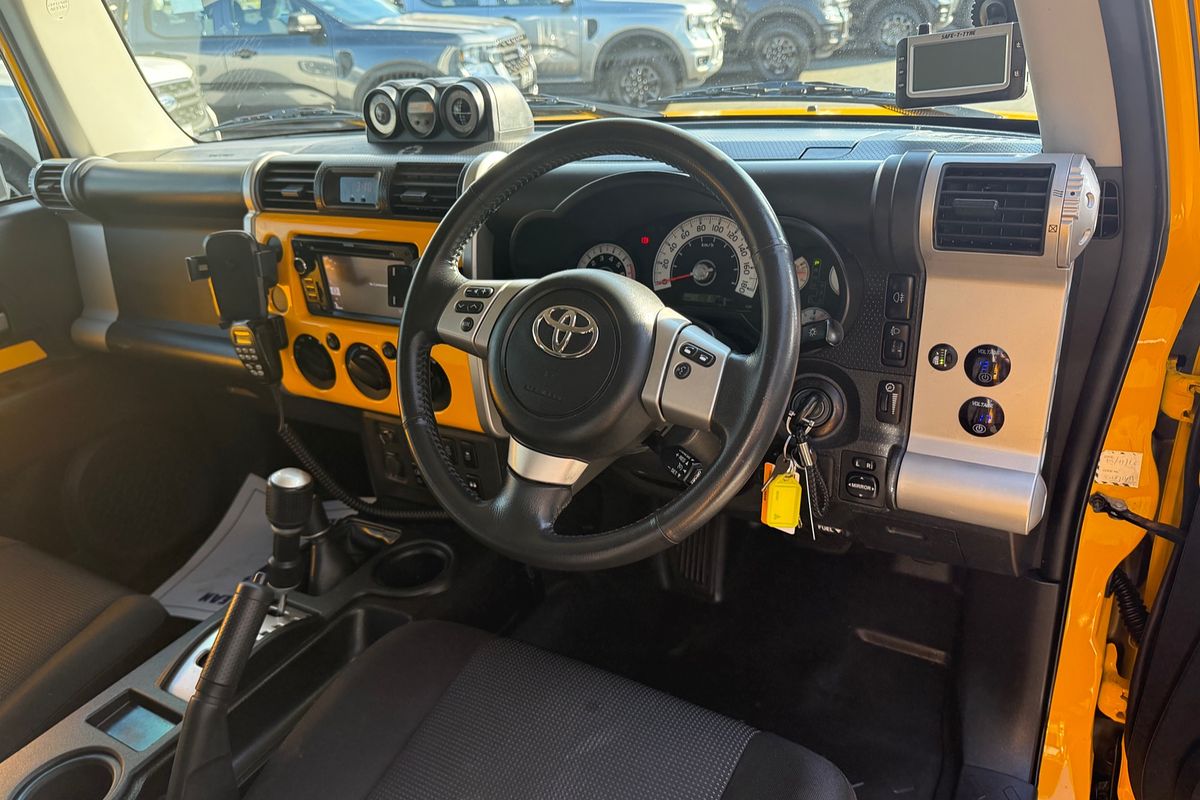 2012 Toyota FJ Cruiser GSJ15R