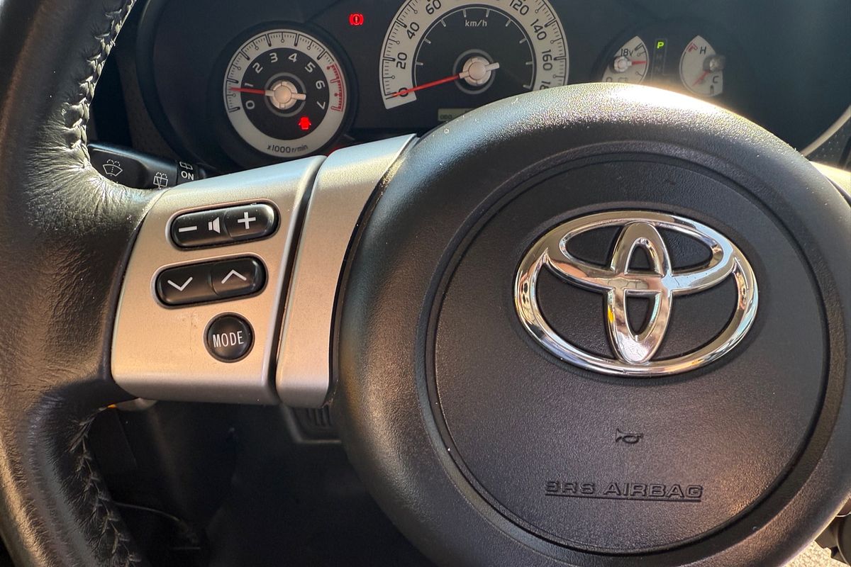 2012 Toyota FJ Cruiser GSJ15R