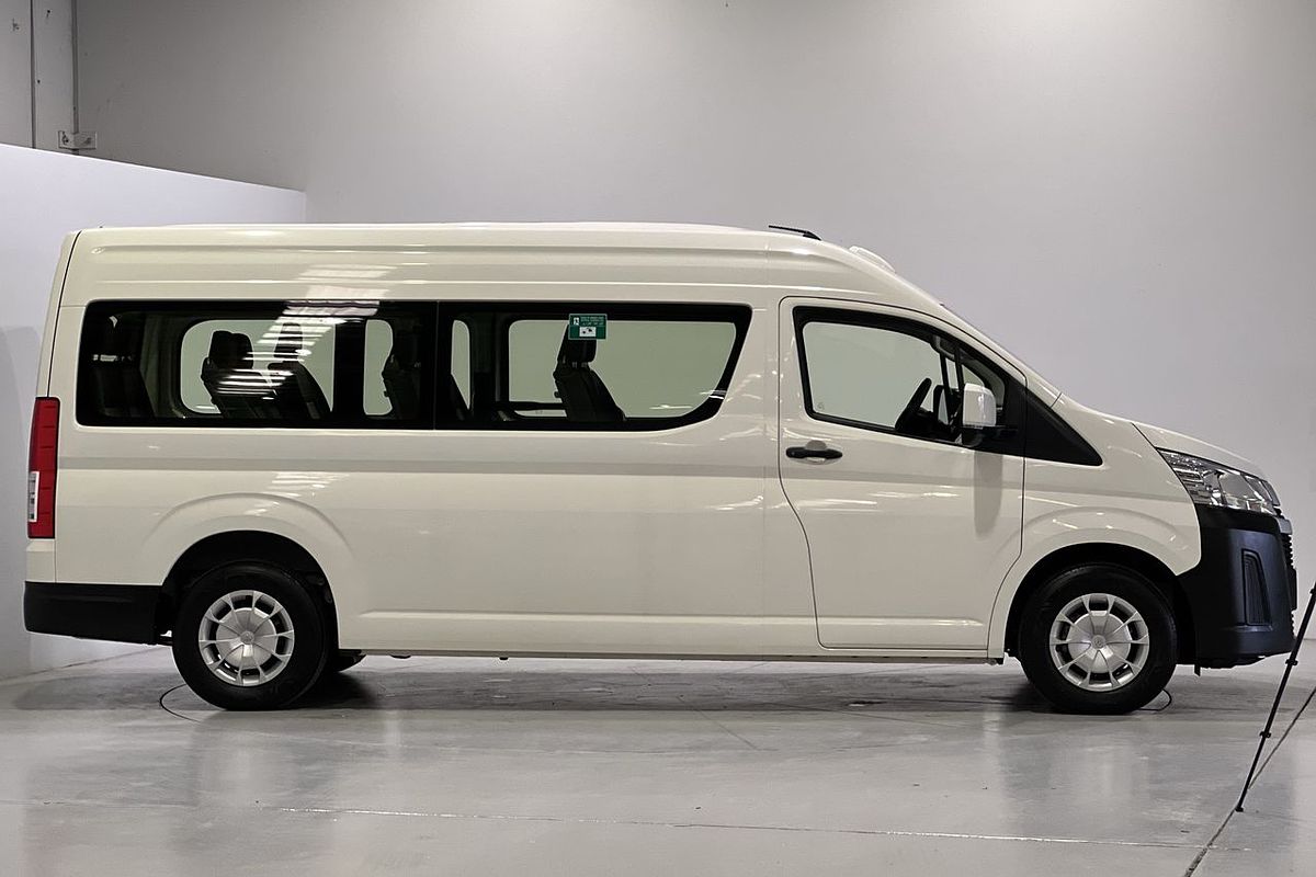 2023 Toyota Hiace Commuter GDH322R