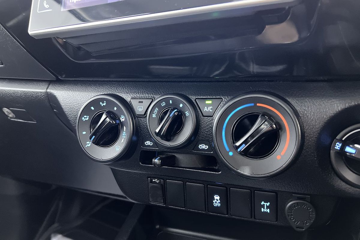 2019 Toyota Hilux SR GUN126R 4X4