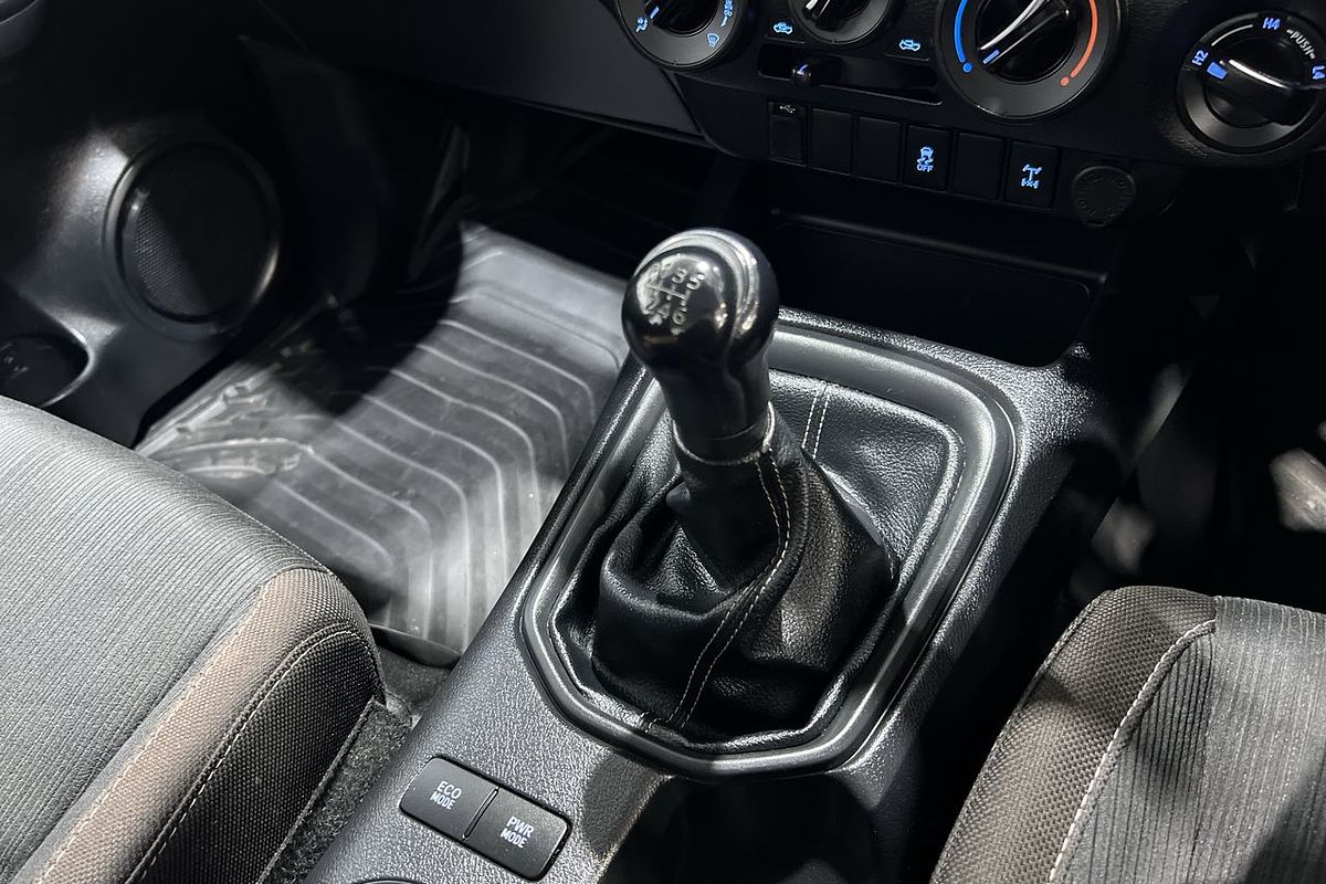2019 Toyota Hilux SR GUN126R 4X4