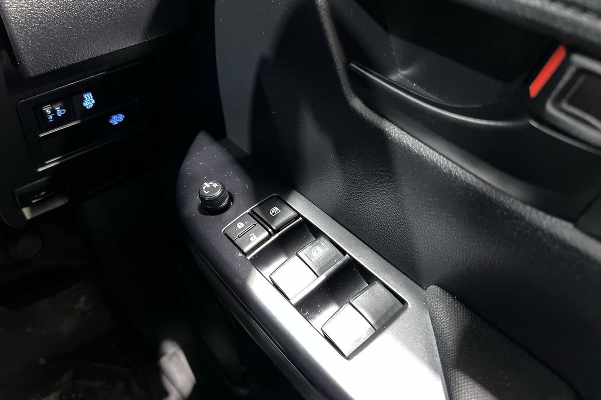 2019 Toyota Hilux SR GUN126R 4X4