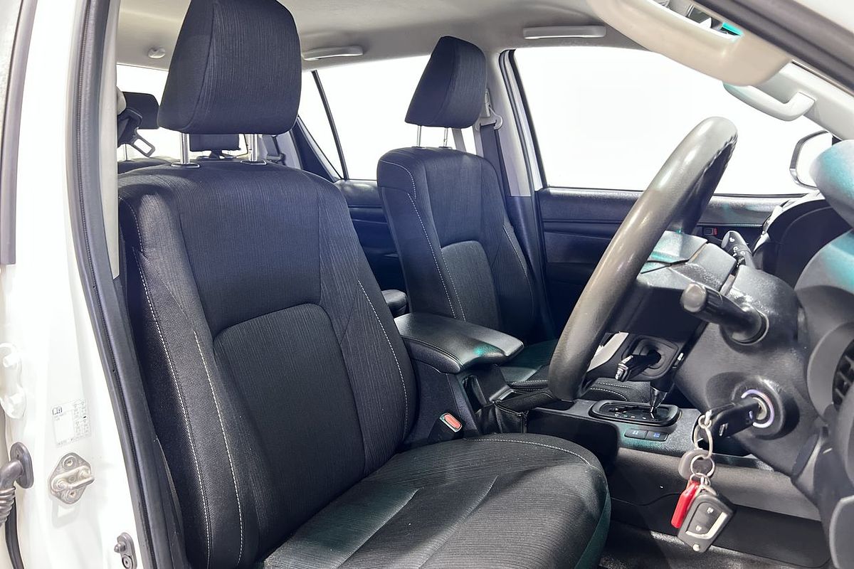 2020 Toyota Hilux SR GUN126R 4X4