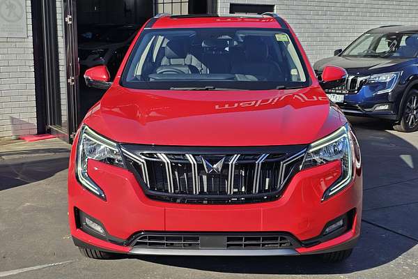 2025 Mahindra XUV700 AX7L