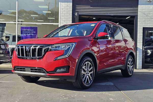 2025 Mahindra XUV700 AX7L